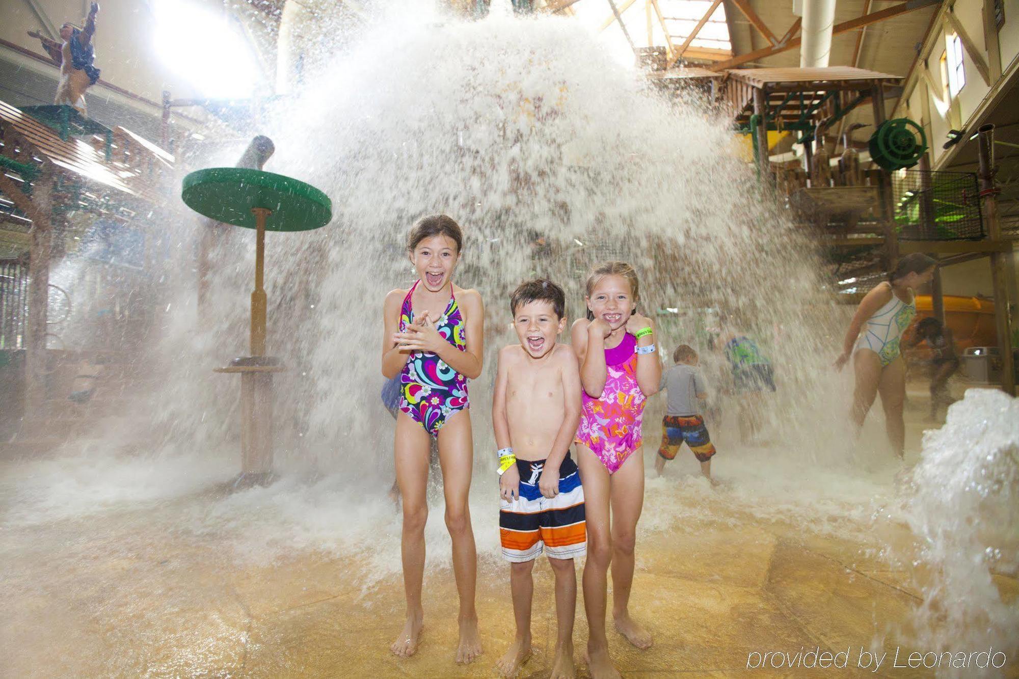 Great Wolf Lodge Kansas City Bonner Springs Exterior photo